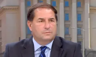 Доц. Борислав Цеков: Вотът на недоверие е нещо хубаво, но когато мотивите му са несериозни, той става водно пистолетче