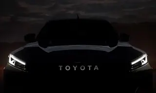 Toyota загатна за появата на новия Hilux (ВИДЕО)