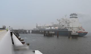 В Германия заработи първият терминал за втечнен газ