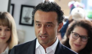 Лорер за спора с РСМ: Не очаквам добър резултат, ако оставим историята да води преговорите