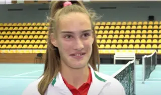 Денислава Глушкова стартира с двусетова победа в Сърбия