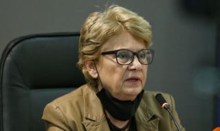 Комитова: Нямам покана за министър в редовния кабинет