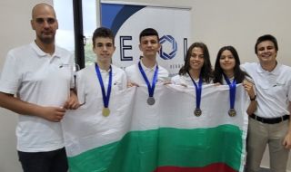Андрей Стефанов е първият български шампион от европейска олимпиада по информатика