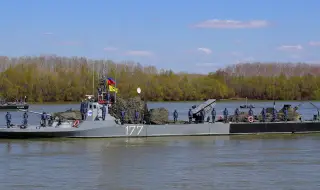 Трима загинали при експлозия в украински участък на Дунав по време на драгиране