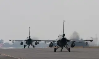 Гърция изпраща фрегати и F-16 в Кипър след напрежението около острова