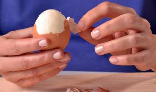 Как се белят правилно варени яйца