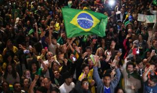 Крайнодесният Болсонаро е новият президент на Бразилия