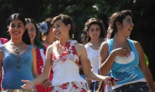 Цигани с кампания срещу ранните бракове в Кюстендил