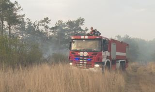 Борбата с пожара в Сакар планина продължава