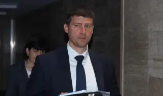Ивелин Михайлов: Пеевски демонстрира, че той управлява държавата