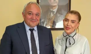 Ваня Червенкова засвидетелства подкрепата си към Румен Радев и Иван Демерджиев (СНИМКА)