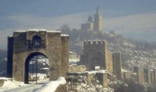 Царевец рекламира турски град в „Хюриет“