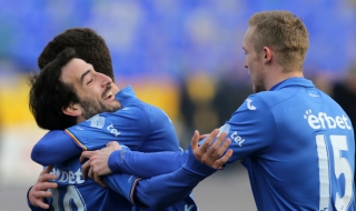 Левски разби Черно море у дома