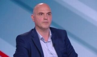 Отцепник: Разговорите със Слави Трифонов са като тези между господар и роб