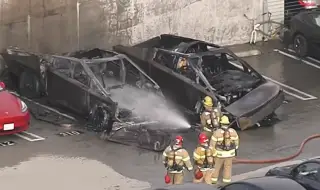 Мистериозен пожар изпепели два Cybertruck-а