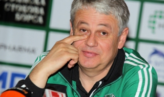 Стоев получи доста оферти, но иска в Англия