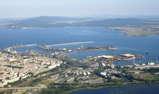 Мъгла затвори пристанище Бургас за няколко часа