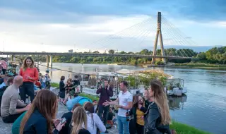 Бира, водка и "патрончета": Без алкохол в Полша не може