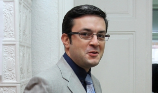 Тома Биков: Възможна е коалиция между ГЕРБ и Атака