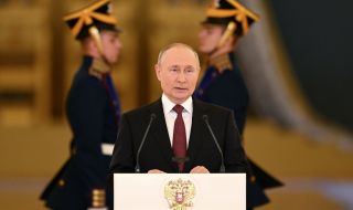 Путин блъфира с ядрените си заплахи