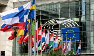 Евродепутати настояват за пълно замразяване на средствата за Унгария