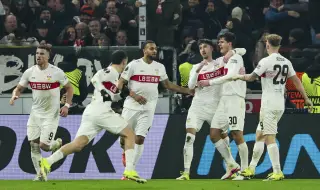 Щутгарт продължава уверено похода си към защитата на трофея в Купата на Германия