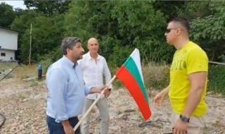Разпитват журналист за охранителя на НСО, който хвърли знамето в "Росенец"