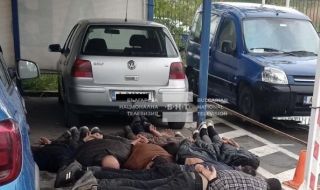 Екшън в Бургас: Задържани са мигранти, заобиколили пеша КПП-то след кв. "Крайморие"