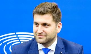 Андрей Новаков: "Спящите" пари от кохезионните фондове ще се изразходват за бежанците от Украйна