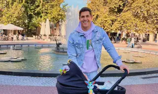 Иво Аръков заведе бебето за пръв път на фризьор