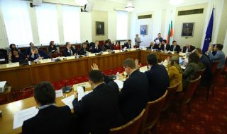 Ресорната комисия гледа удължаването на Бюджет 2022 на второ четене