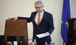 Николай Денков обеща на Марк Рюте да имаме нов ВСС и промяна на КПКОНПИ до шест месеца
