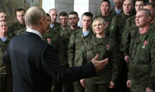 Путин нареди руските войници по кината да бъдат показвани като храбри герои