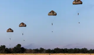 The Telegraph: Британски и френски парашутисти са завършили обучение за евентуална мироопазваща мисия в Украйна