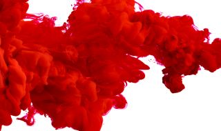 Заляха с червена боя табелата на полското посолство в Москва 