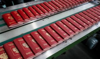 Украйна осъди предоставянето на руски паспорти на украинци от окупираните земи