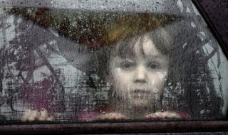 Киев пуска мобилно приложение за издирване на деца, изгубени през войната