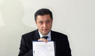 Яне Янев: Президентската администрация допуска гаф след гаф