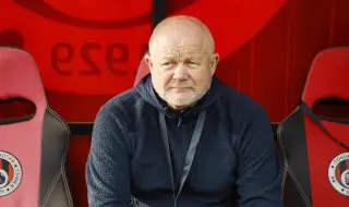 Новият треньор на Лудогорец не бърза да отписва титлата