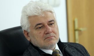 Проф. Киров: Водещи политици отказват да изпълнят закона