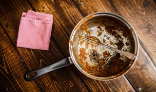 Така храната няма да залепва за тигана (ВИДЕО)