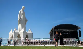 Най-високата статуя на Дева Мария в Европа беше открита в Полша (СНИМКИ)