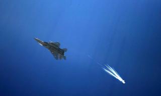 Израелските F-16 са застрашили два пътнически самолета