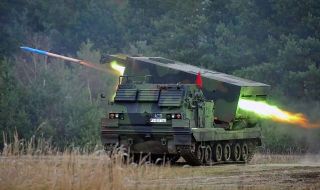 Ракетна мощ! Украйна получи първата доставка на далекобойни реактивни системи за залпов огън М270 