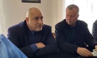 Борисов обвини Радев за атаката със снежни топки срещу Петков 