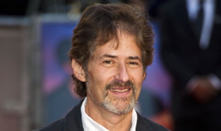 Композиторът на "Титаник" почина в самолетна катастрофа