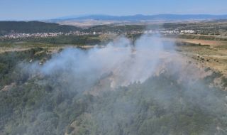 МОСВ: Няма замърсяване на въздуха след пожара на сметището край Дупница