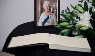 Тафров: Елизабет II беше разбрала смисъла на своята роля: Да осигурява връзките между епохите и поколенията