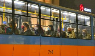 Обмислят да намалят работното време на градския транспорт в София