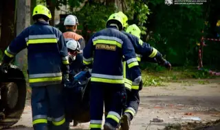 Day of mourning in Dnipro for the 16 victims of the Russian strikes. Mother and two children found dead under rubble 